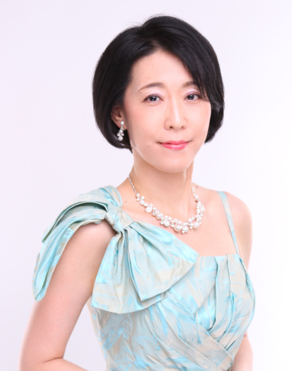 河野泰子